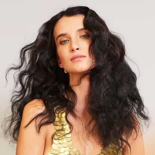 Vista 9 de Bumble and bumble. Bond-Building Hair Repair Conditioner Strengthens and Prevents Breakage Smooths Frizz, Adds Shine For Damaged Curly, Wavy