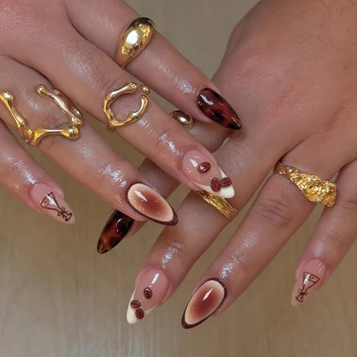 Vista 31 de Uñas postizas de almendra medianas MABKJLF con punta francesa, uñas falsas 3D con diseños de pedrería de flores de fresa, uñas pegajosas brillantes 1