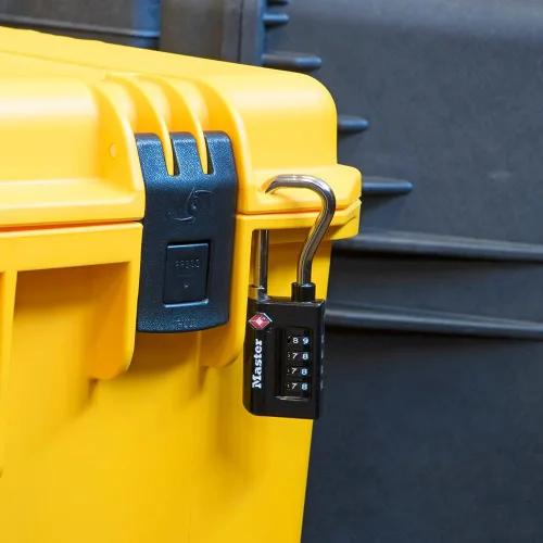 Vista 5 de Master Lock Candado, establece tu propia combinación de candado para equipaje aceptado por la TSA, 1-5/16 pulgadas de ancho, 4696D, negro