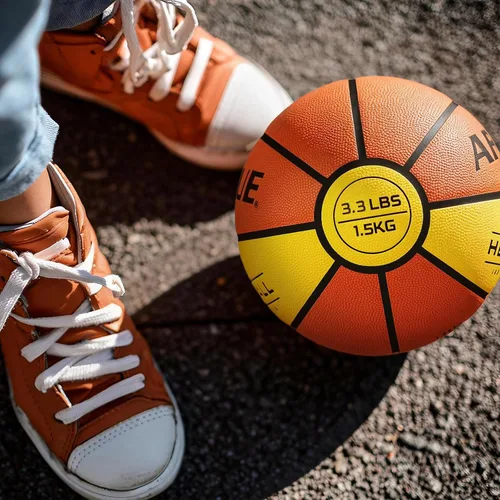Vista 9 de Quality Faux Leather Heavy Training Basketball 29.5/28.5" Size 7/6 Color de moda amarillo naranja