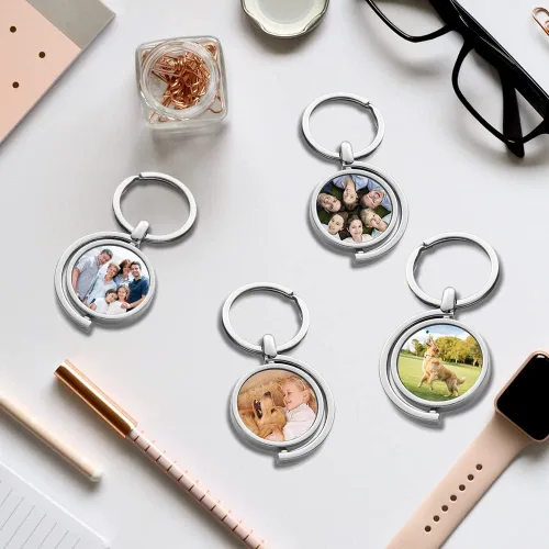 Vista 3 de BEXOA EDC Llavero personalizado con imagen, llavero giratorio de doble cara con fotos, regalos conmemorativos para amantes de la familia