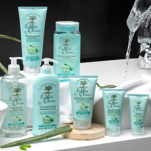 Vista 6 de Le Petit Olivier Crema hidratante para manos Express - Aloe Vera y té verde - Hidratación expresa - Sin sensación grasa o pegajosa - La piel es