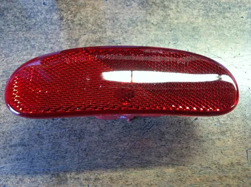Vista 2 de NUEVO OEM NISSAN CUBE 2009-2014 LUZ DE MARCADOR LATERAL TRASERO DERECHO - GUARDABARROS - ROJO