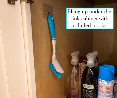 Vista 7 de ¡El cepillo detrás del grifo! Limpia áreas difíciles de alcanzar en tu cocina y baño. Limpia fácilmente los residuos de agua y jabón alrededor