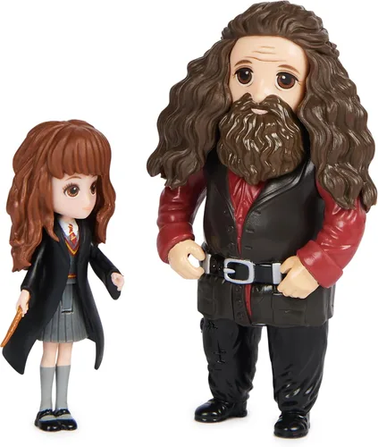 Vista 5 de Wizarding World, juego de Harry Potter, Hagrid's Hut, con 2 figuras y 9 accesorios para muñecas