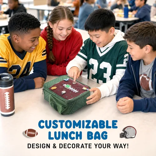 Vista 3 de Fit & Fresh Lonchera personalizable con dije para niños y niñas, lonchera infantil de fútbol con 6 dijes deportivos, bolsa de almuerzo reutilizable