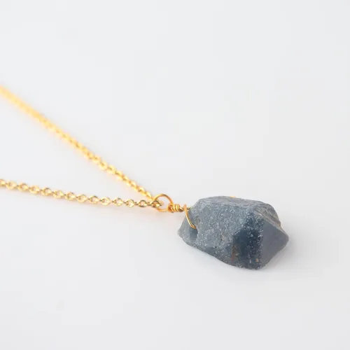 Vista 2 de Collar de cristal crudo, collar de piedra áspera, delicado colgante de piedra, cristales curativos para belleza, amor y energía positiva, regalo