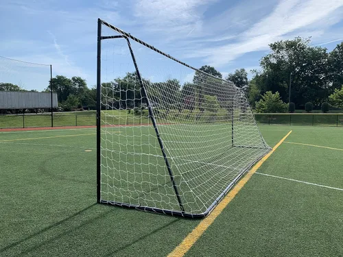 Vista 2 de Portería de fútbol de tamaño reglamentario de 24 x 8 pies con red de HDPE resistente a la intemperie. Acero galvanizado recubierto de polvo negro