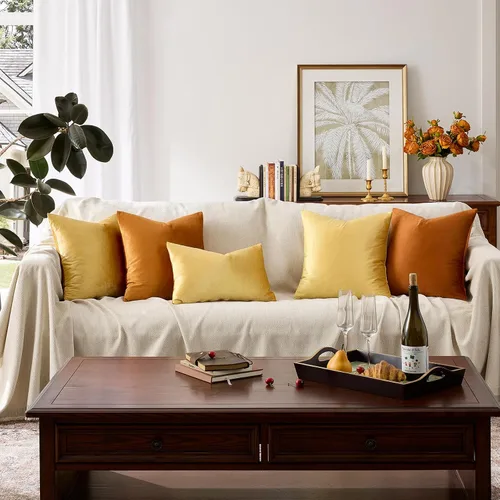 Vista 37 de GIGIZAZA Juego de 2 fundas de almohada doradas de terciopelo de 20 x 20 pulgadas para sofá Almohadas para sofá, tela texturizada suave de 9.88