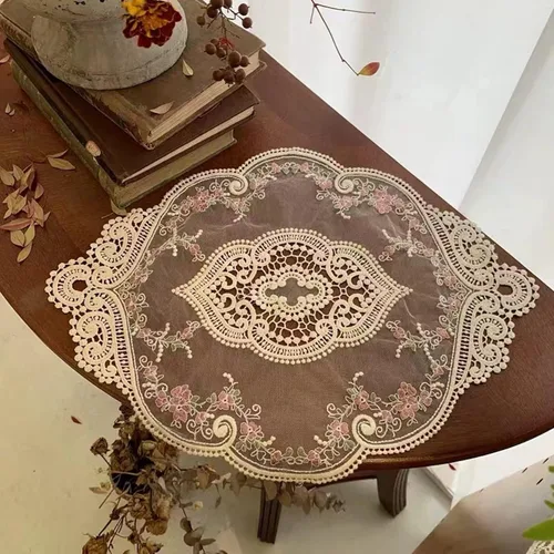 Vista 6 de Paquete de 2 manteles individuales ovalados vintage de encaje, exquisitos manteles individuales bordados de flores, 12 x 18 pulgadas (beige)