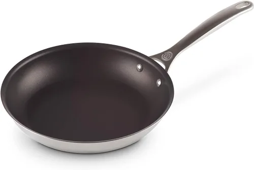 Vista 3 de Le Creuset Sartén antiadherente de acero inoxidable de tres capas de 8 pulgadas