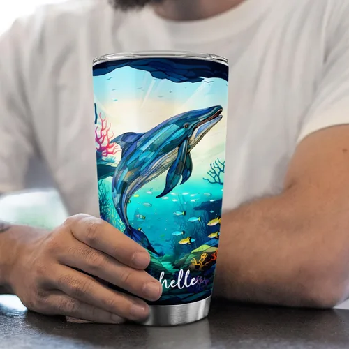 Vista 2 de Vaso de ballena azul con tapa, taza de viaje de acero inoxidable de 20 onzas, vasos personalizados de ballena, regalos temáticos del océano azul