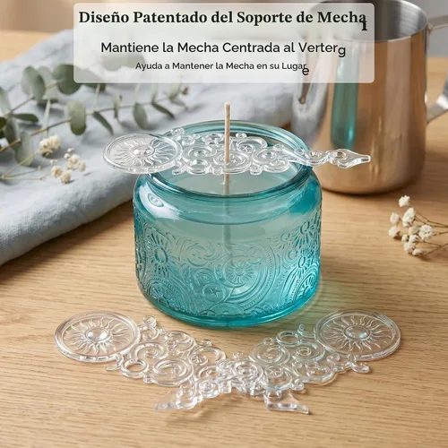 Vista 6 de Paquete de 18 recipientes de vela de vidrio en relieve de 4 onzas con tapas y etiquetas de bambú, tarros de vela azules para hacer velas, diseño