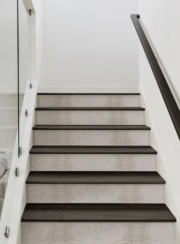 Vista 2 de Tiras elevadoras de escalera de cocodrilo (beige, paquete de 6, 48 pulgadas de ancho x 6 pulgadas de alto)