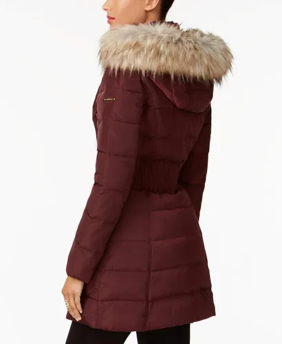 Vista 2 de Laundry By Shelli Segal Abrigo de plumón resistente al viento para mujer de 34 con cintura ajustada, sangría, talla L, Sangria