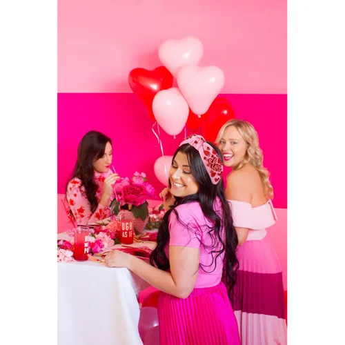 Vista 4 de Diadema de corazón para mujer, diadema anudada para el día de San Valentín, diadema con cuentas de diamantes de imitación, diadema de corazón