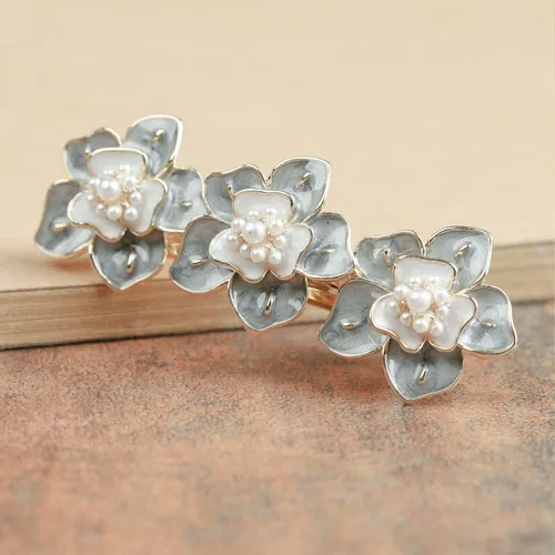 Vista 4 de Pinza para el pelo de perlas para mujeres y niñas, pasador de pelo de perla con flor de perla artificial, accesorios decorativos para el peinado