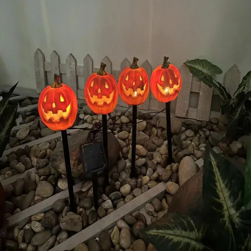 Vista 2 de Marcadores de camino de calabaza de Halloween, luces de cadena de luces alimentadas por energía solar, farol de resina con estacas de calabaza