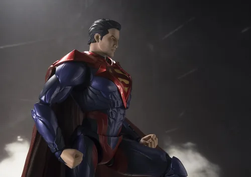 Vista 2 de Figura de Superman Bandai Tamashii Nations S.H. (versión Injustice), "Injustice", figura de acción