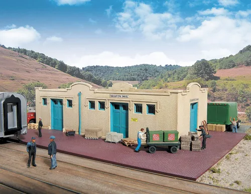 Vista 10 de Walthers Cornerstone Serie Kit HO Scale 2-Stall Motor House & Accesorios