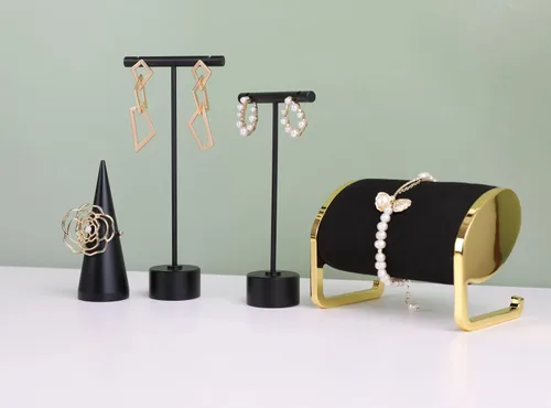 Vista 2 de GemeShou 2 aretes de metal negro con soporte en T, exhibición de joyería para espectáculo, soporte de aretes de barra en T, exhibición de fotografía