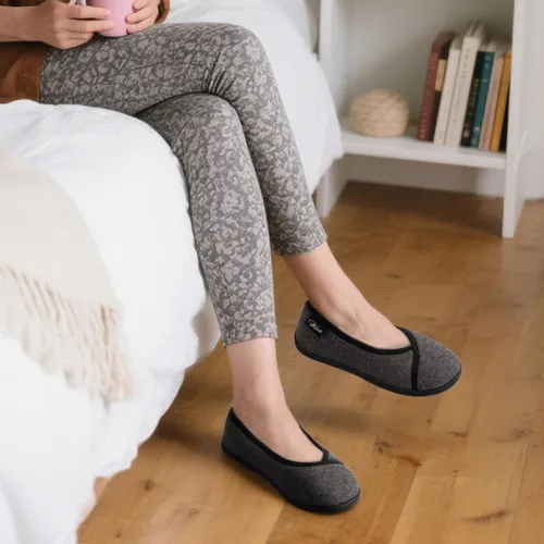 Vista 13 de Wishcotton Pantuflas ligeras de espuma viscoelástica para mujer, cómodas y antideslizantes, para interiores y exteriores