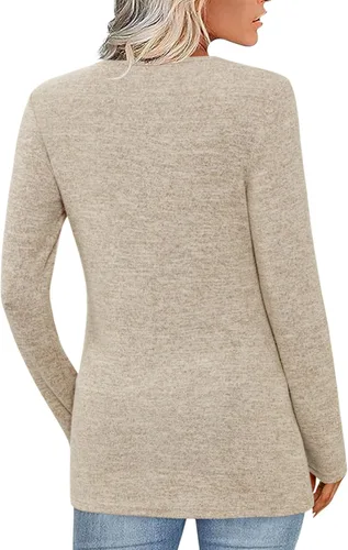 Vista 2 de FMEYOA Blusa casual de manga larga para mujer, para usar con leggings, cuello en V, con botones, estilo casual
