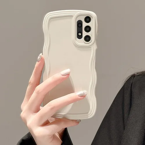 Vista 21 de UEEBAI Funda de silicona con marco ondulado para Samsung Galaxy A13 5G, lindo marco ondulado, ajuste delgado, a prueba de golpes, funda suave y Negro
