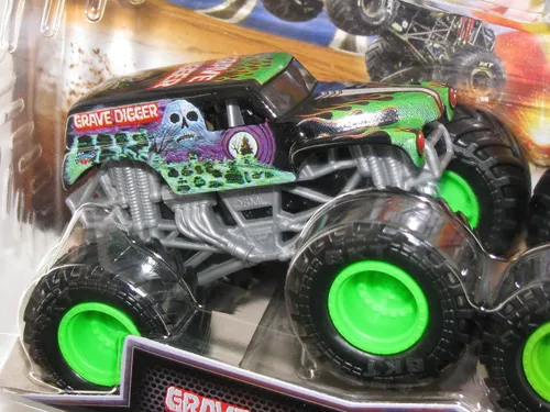 Vista 2 de Monster Jam Camión fundido a troquel oficial a escala 1:64 2023 Serie 25 Grave Digger vs Global Avenger