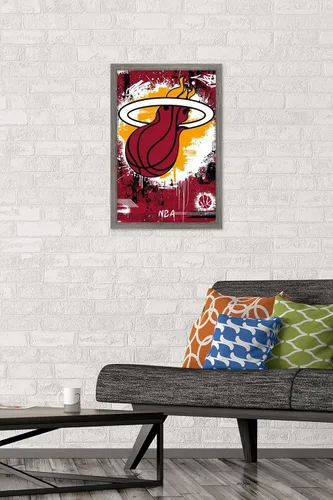 Vista 2 de Trends International NBA Miami Heat - Póster de pared con logotipo Maximalist 23