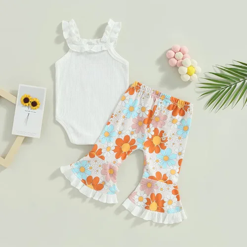 Vista 3 de BULINGNA Conjunto de dos piezas de verano para bebé niña sin mangas con estampado de arco iris + pantalones cortos florales de PPpantalones