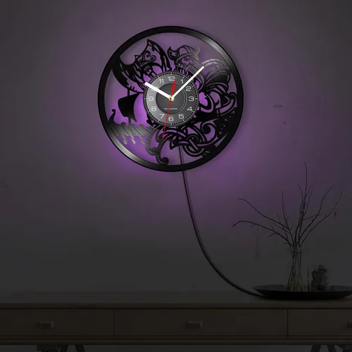 Vista 7 de Reloj de pared de vinilo LED vikingo de 12 pulgadas con 7 colores cambiantes, cuarzo silencioso sin tictac, arte de pared vikingo para hombre