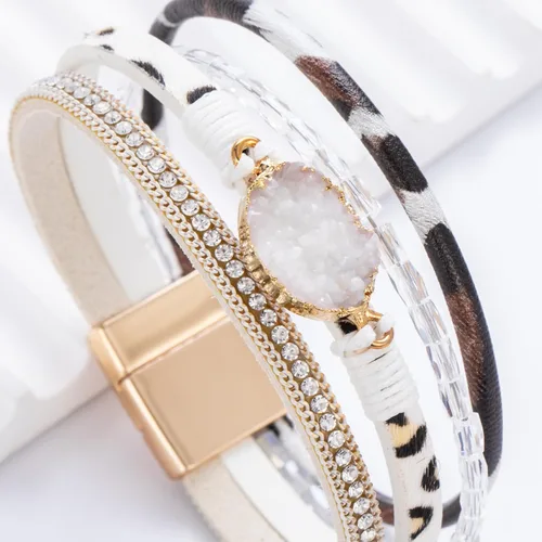 Vista 29 de FANCY SHINY - Pulsera de cuero estilo bohemio, pulsera de cuentas de cristal con cierre magnético, regalos de joyería para mujer
