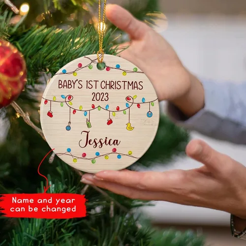 Vista 2 de Adorno de primera Navidad para bebé 2025, adorno personalizado de cerámica para primera Navidad con nombre y año, regalos de recuerdo para bebés