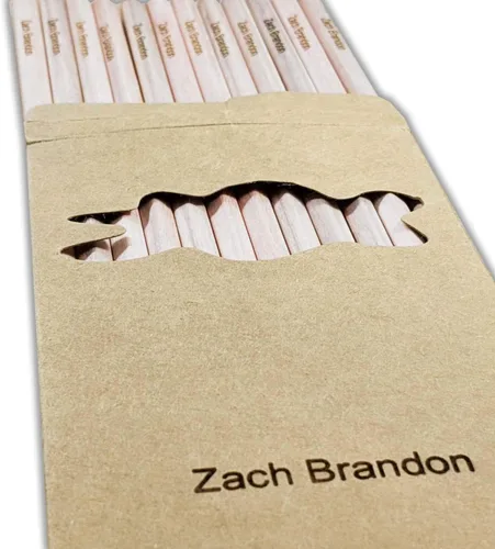 Vista 3 de Label Weavers Lápices de madera para colorear personalizados, paquete de 12 en caja con nombre, lápices de colores para la escuela o regalo