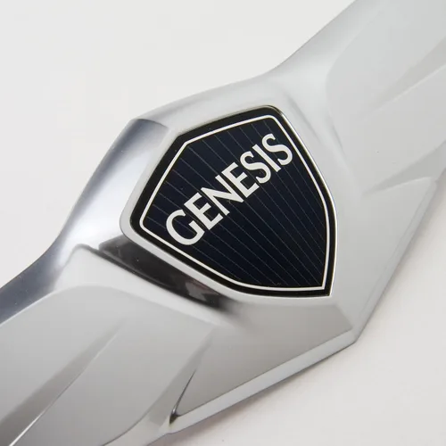 Vista 3 de Logo insignia trasera de Hyundai para Hyundai Genesis Sedan año 2015