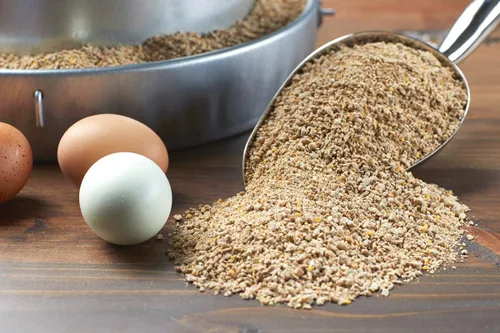 Vista 3 de Purina Layena Alimento completo nutricionalmente para gallinas ponedoras en pellets Bolsa de 10 libras (10 lb)