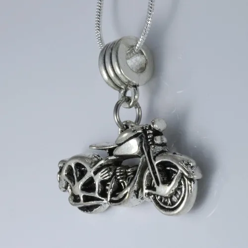 Vista 9 de Joyería de motociclista para hombre Colgante de motociclista para mujer como un gran collar de anarquía con tu dije favorito de motocicleta