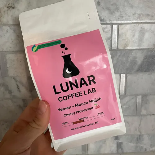 Vista 18 de Lunar Coffee Lab Café orgánico medio tostado medio descafeinado medio – Proceso de agua de montaña medio descafeinado Guatemala, mitad reliquia