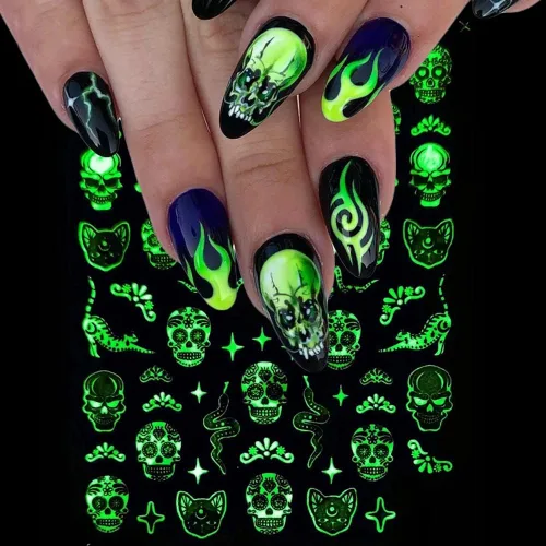 Vista 4 de Calcomanías de uñas de Halloween, que brillan en la oscuridad, calcomanías de uñas luminosas 3D, autoadhesivas, calabaza, calavera, murciélago