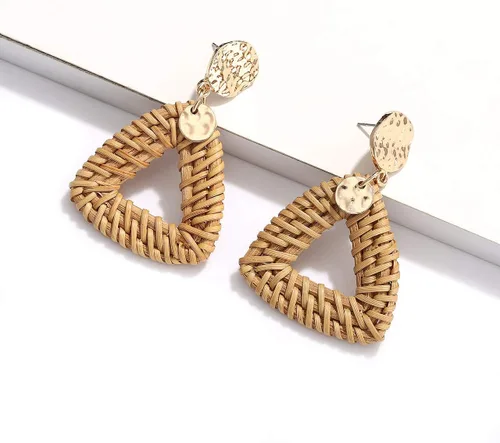 Vista 3 de Aretes de ratán tejido a mano, diseño de disco martillado, ligeros, para mujeres