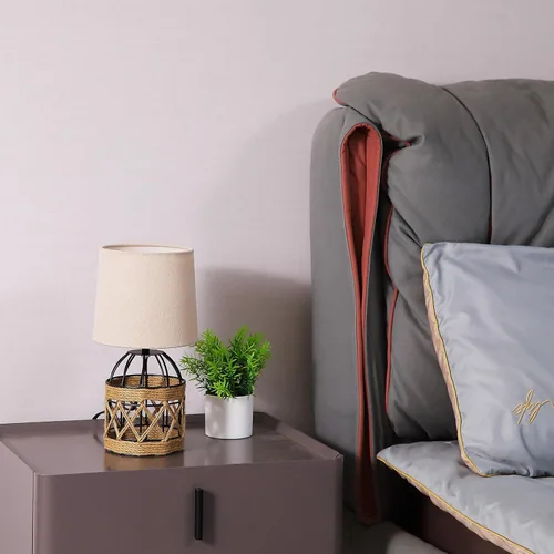 Vista 6 de Lámpara de mesa bohemia para dormitorio, pequeña lámpara de noche con base de jaula de metal de ratán y pantalla de lino, lámpara de mesita de noche