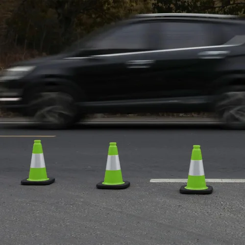 Vista 5 de Paquete de 6 conos de tráfico de PVC verdes de 12 pulgadas con base resistente, conos de seguridad de alta visibilidad para todo tipo de clima