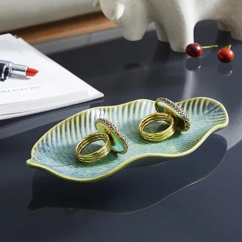 Vista 4 de VOMANA Bandeja decorativa de cerámica pequeña, bandeja de baratijas verde, soporte para platos de hojas, cuenco decorativo para anillos de joyería
