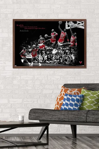 Vista 2 de Trends International Michael Jordan - Póster de pared con mosca, 22.375 x 34 pulgadas, versión enmarcada de caoba