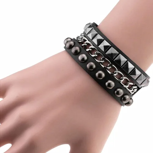 Vista 7 de Rivet Bracelet Multilayer Black Leather Cuff Heart Pendant Bangle Studded Chain Wrist Punk Sports Rock Bracelet Adjustable