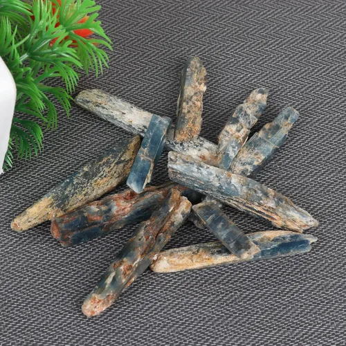 Vista 2 de GEMHUB Colecciones de piedras de hoja de cianita natural, reiki, cristal curativo para meditación, vaso, cabbing, curación de cristales, decoración
