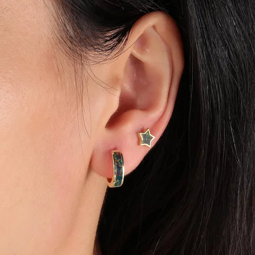 Vista 179 de CiNily Aretes Huggie de ópalo con bisagras, chapados en oro, hipoalergénicos, pequeños aretes de aro para mujeres, adolescentes, niñas, hombres
