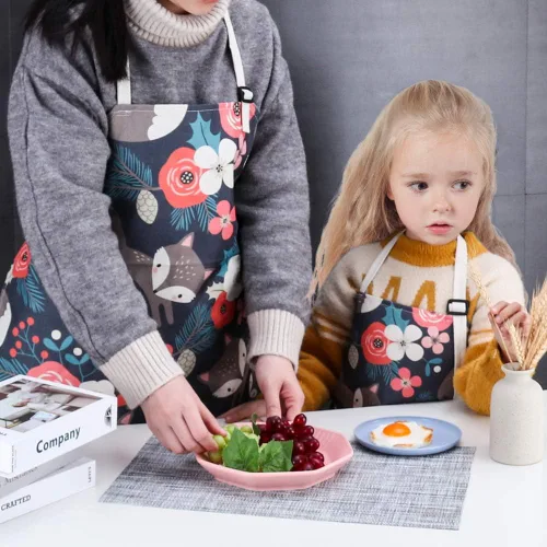 Vista 7 de Delantales a juego para niños y adultos, 2 delantales para mujeres y niños, delantal de cocina perfecto para mamá y yo