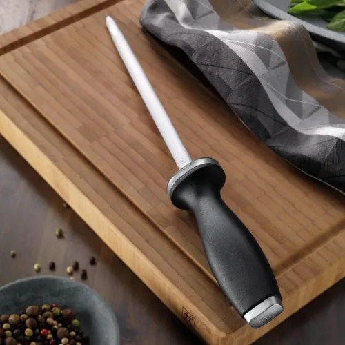 Vista 6 de Zwilling Aceros y Sacapuntas Acero para Afilar (Mango Sintético, Negro) 9.1 in